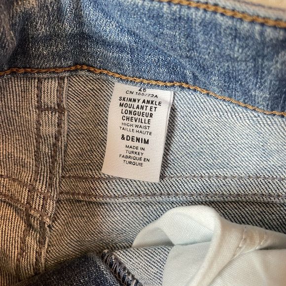 H&M Skinny Ankle Denim Jeans High Waist Raw Hem Distressed Light - Picture 13 of 14